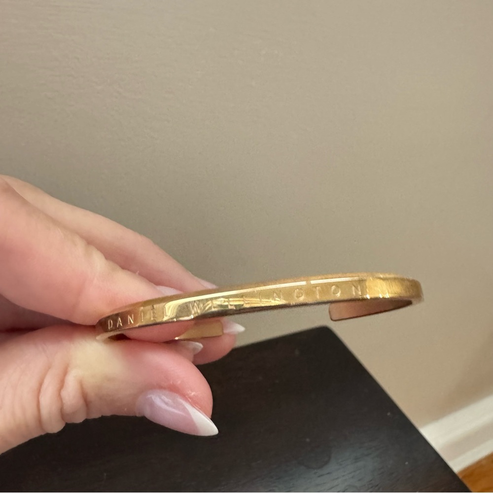 Daniel Wellington Gold-Tone Bangle